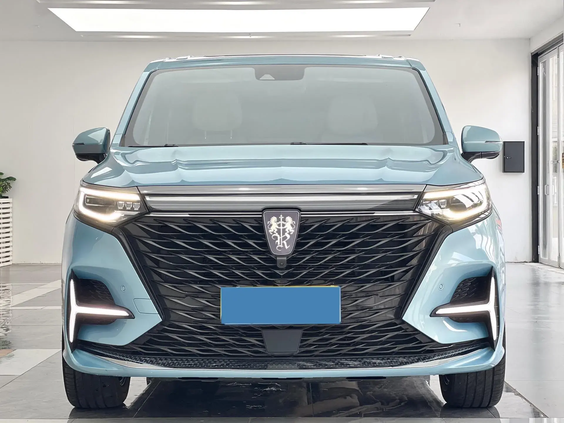 2022 ROEWE IMAX8 thumbnail 2