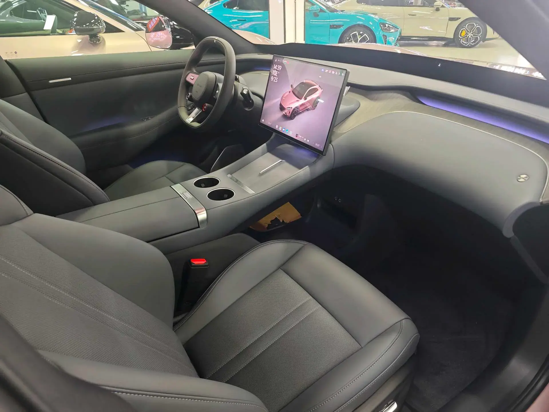 2025 MI YU7 thumbnail 3