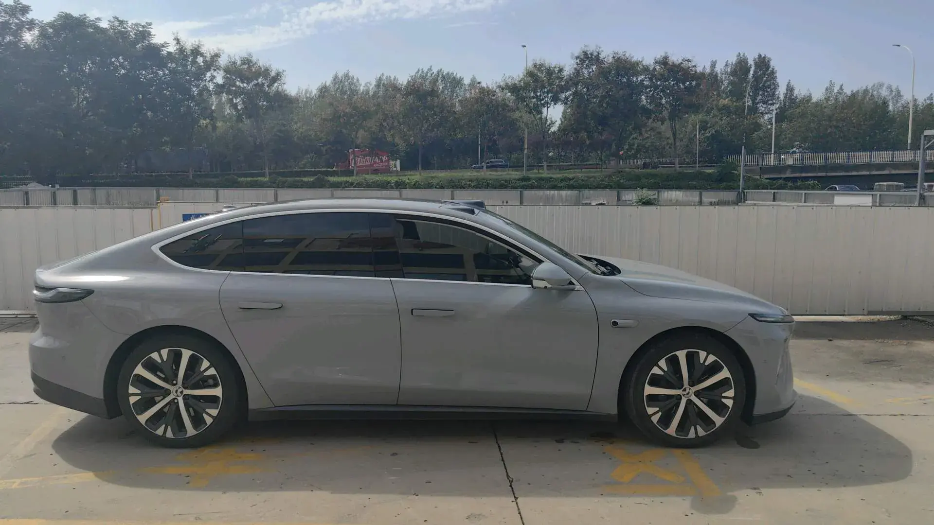 2023 NIO ET7 thumbnail 4