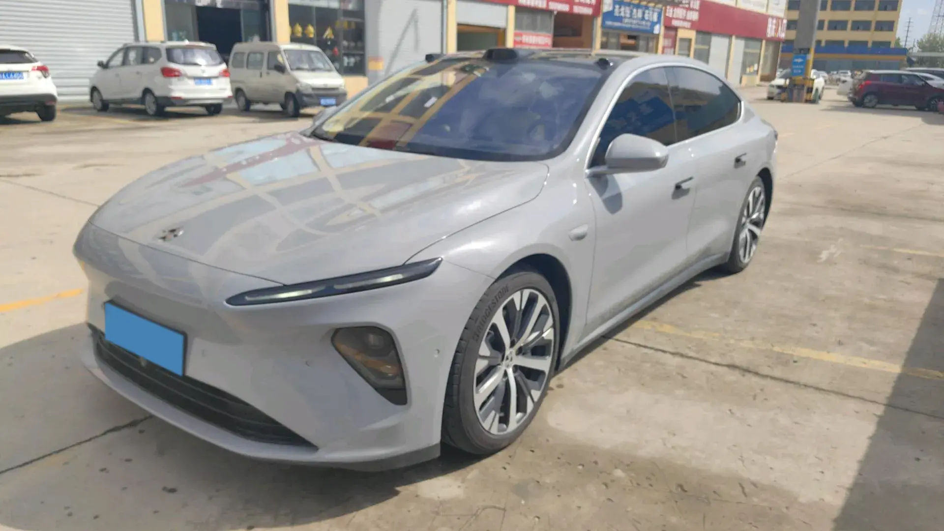 2023 NIO ET7 view 1