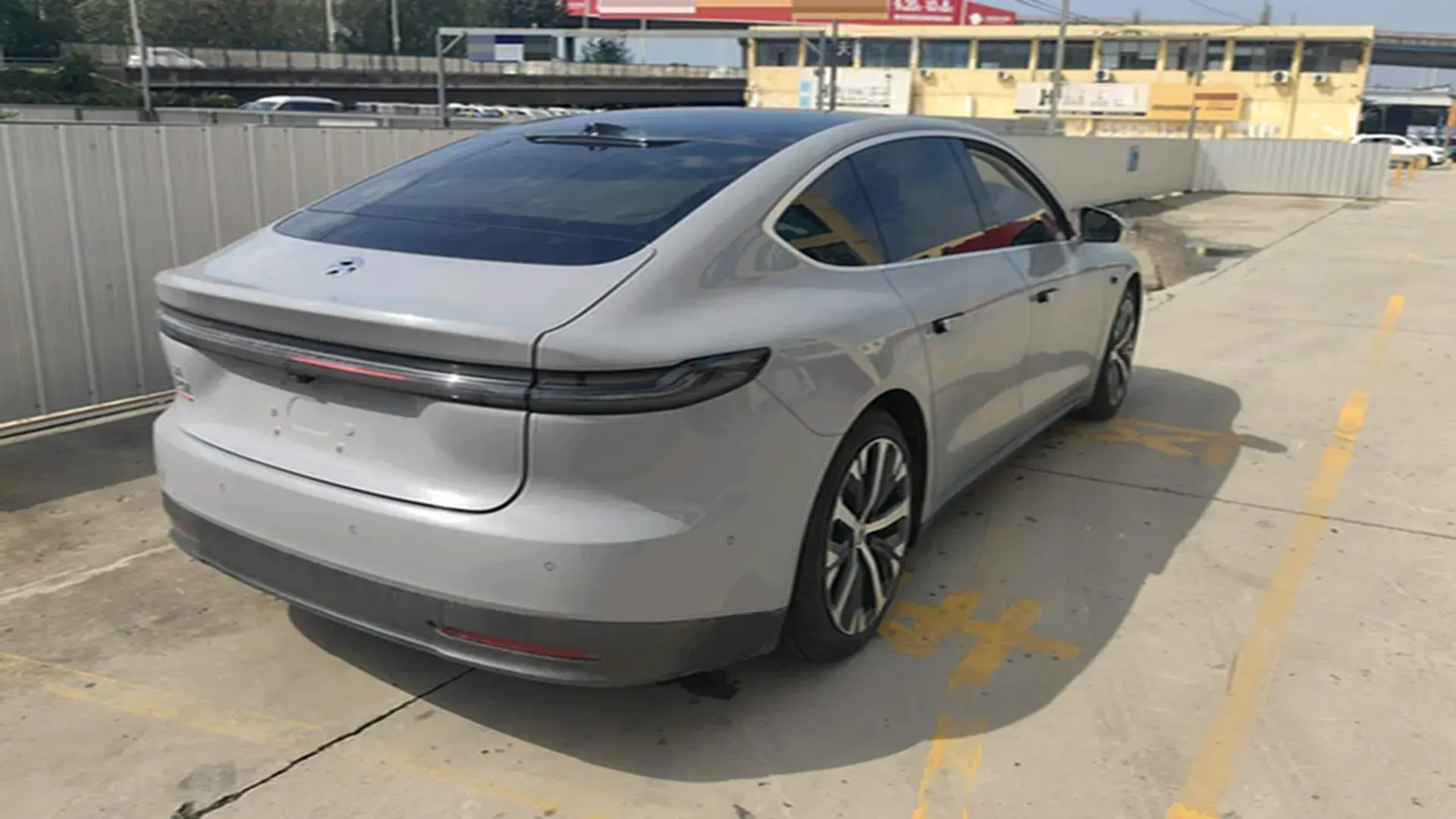 2023 NIO ET7 thumbnail 2