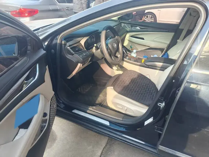 2019 BUICK LARCOSSE thumbnail 2