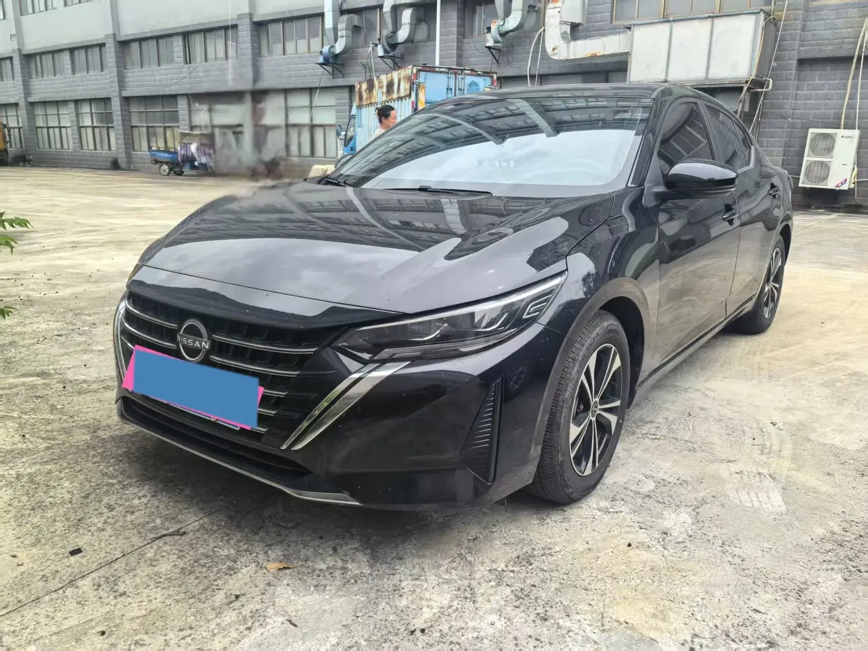 2023 NISSAN SYLPHY view 1