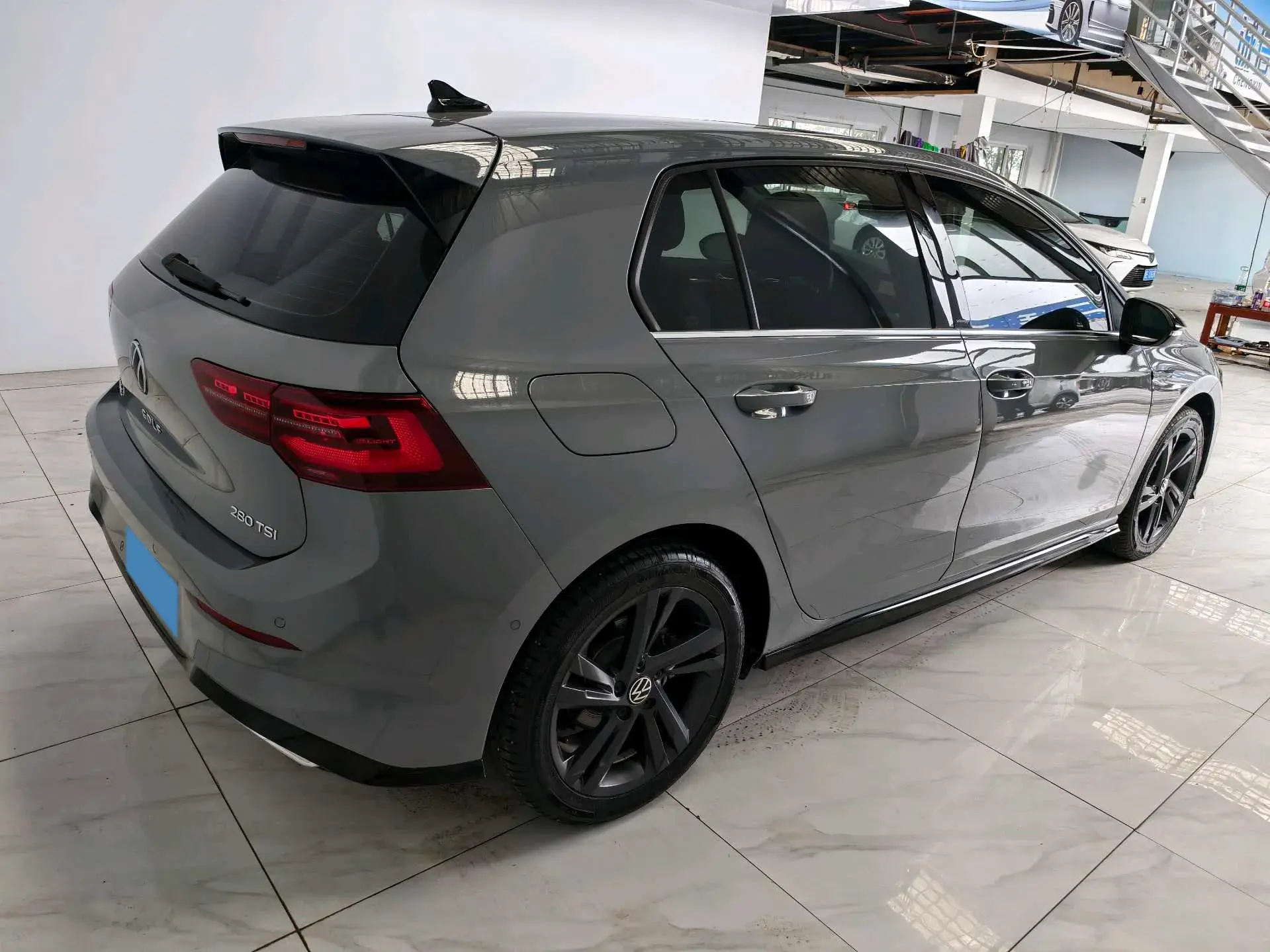 2023 VOLKSWAGEN GOLF thumbnail 4