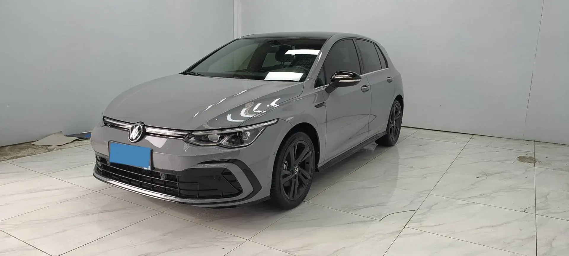 2023 VOLKSWAGEN GOLF view 1