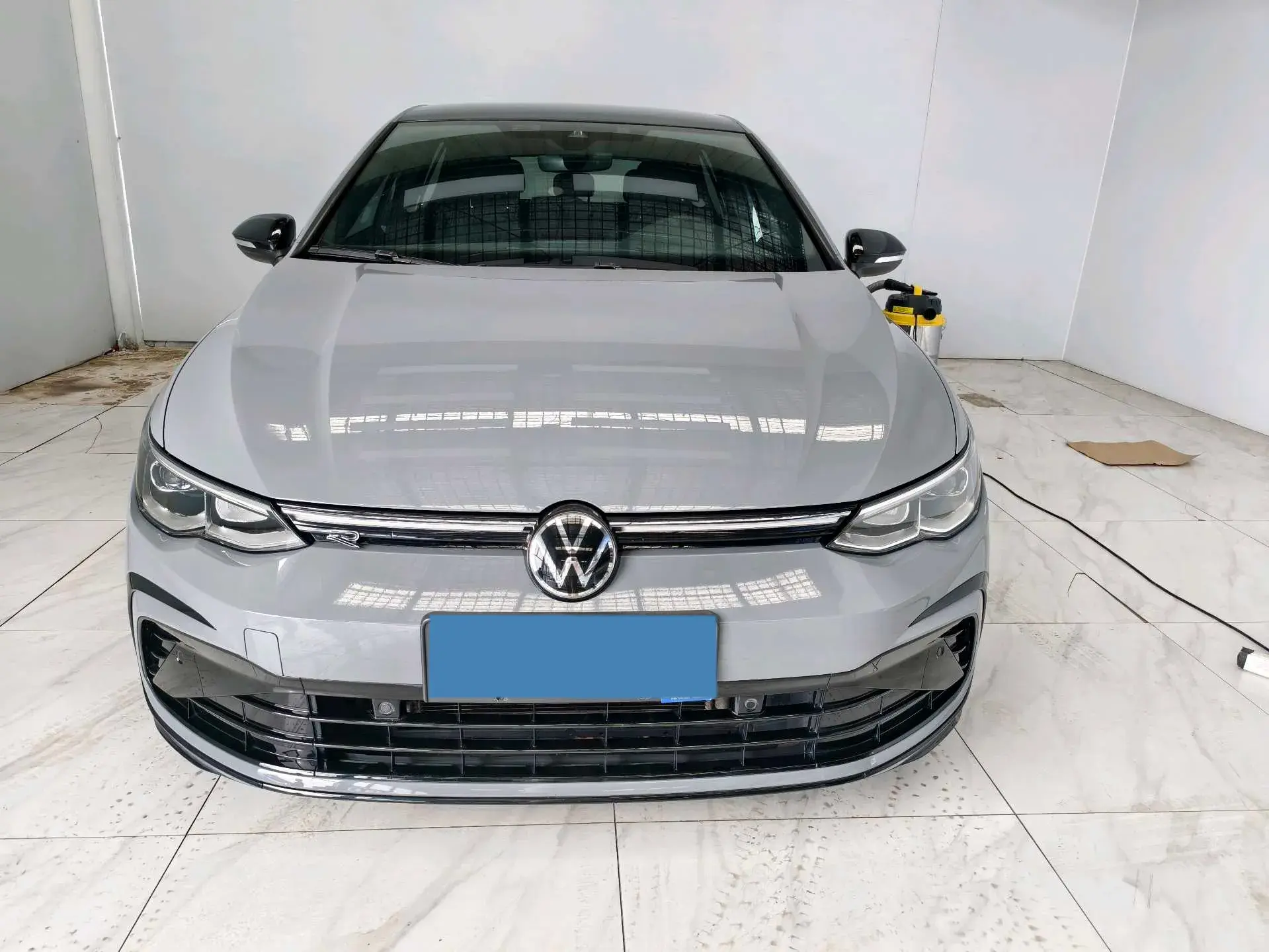 2023 VOLKSWAGEN GOLF thumbnail 3