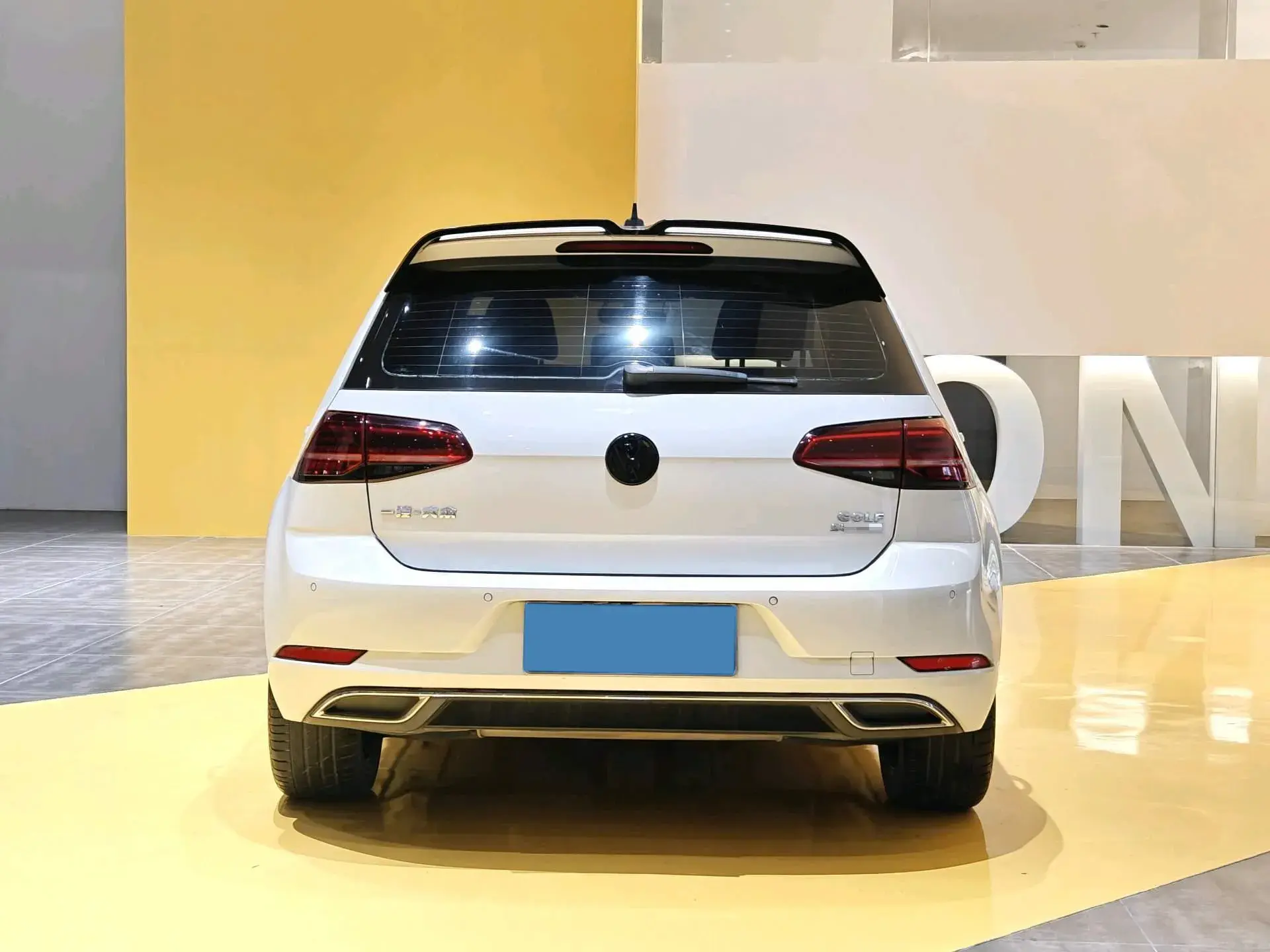 2019 VOLKSWAGEN GOLF thumbnail 4