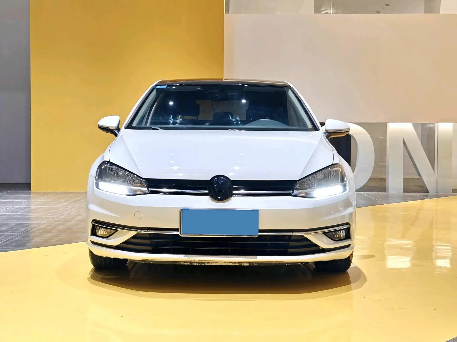 2019 VOLKSWAGEN GOLF thumbnail 2