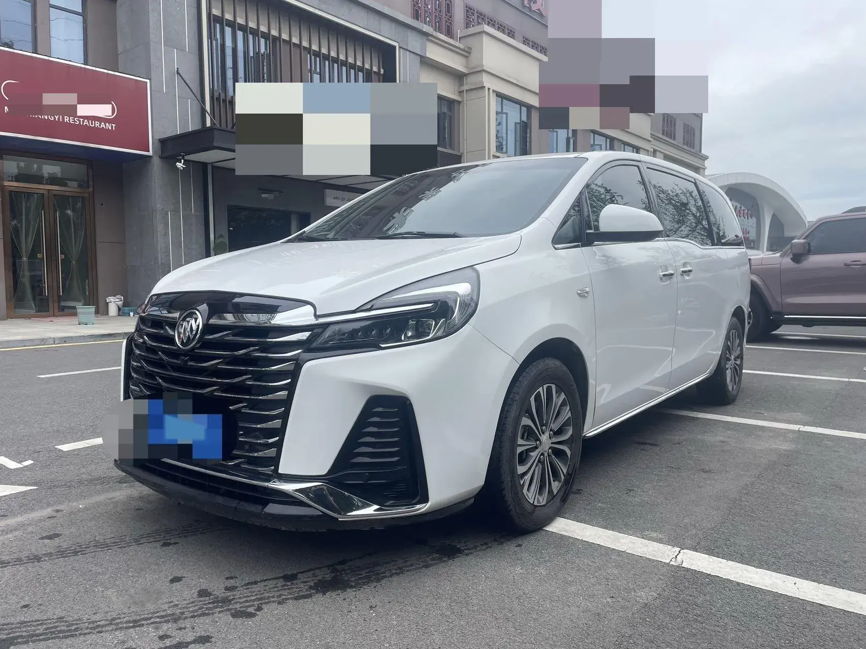 2022 BUICK GL8 view 1