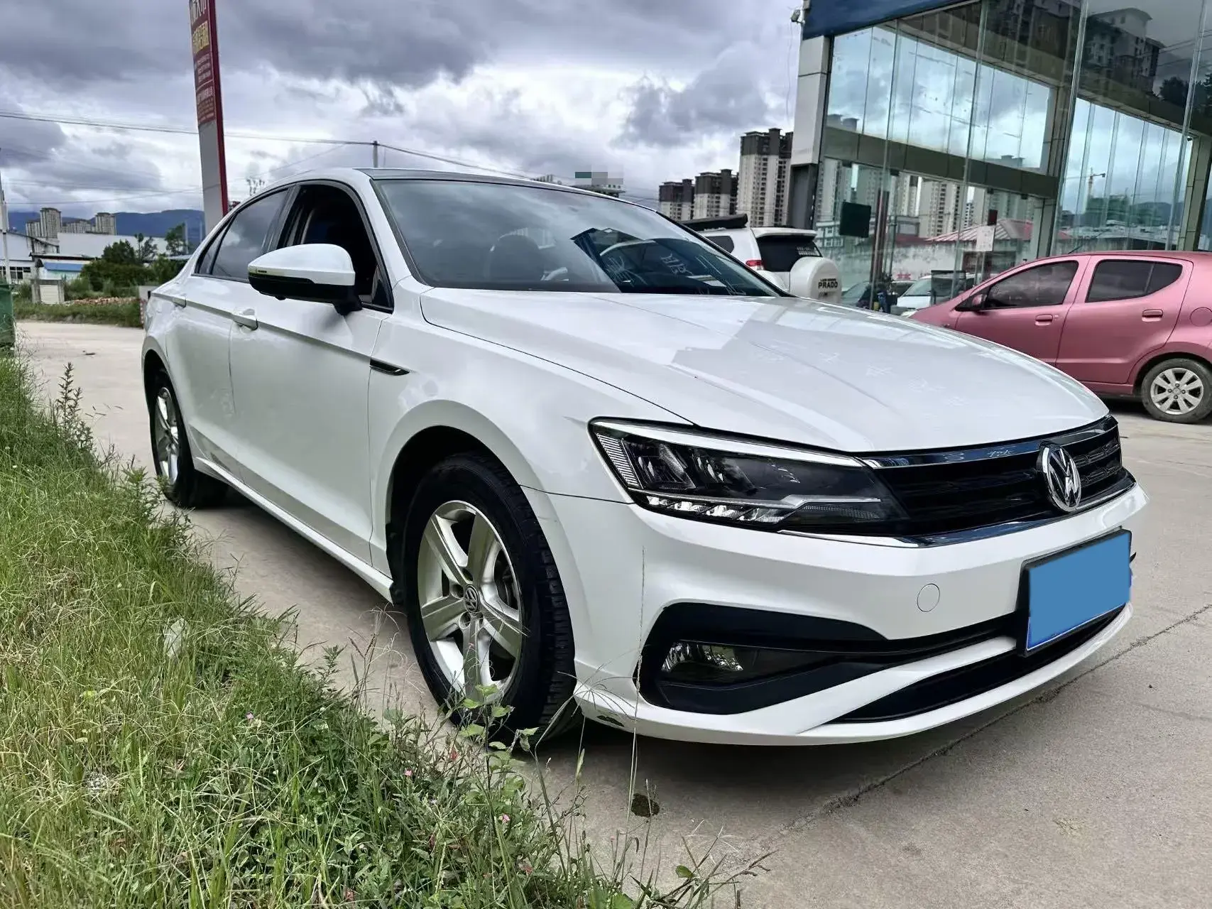 2019 VOLKSWAGEN LAMANDO thumbnail 3