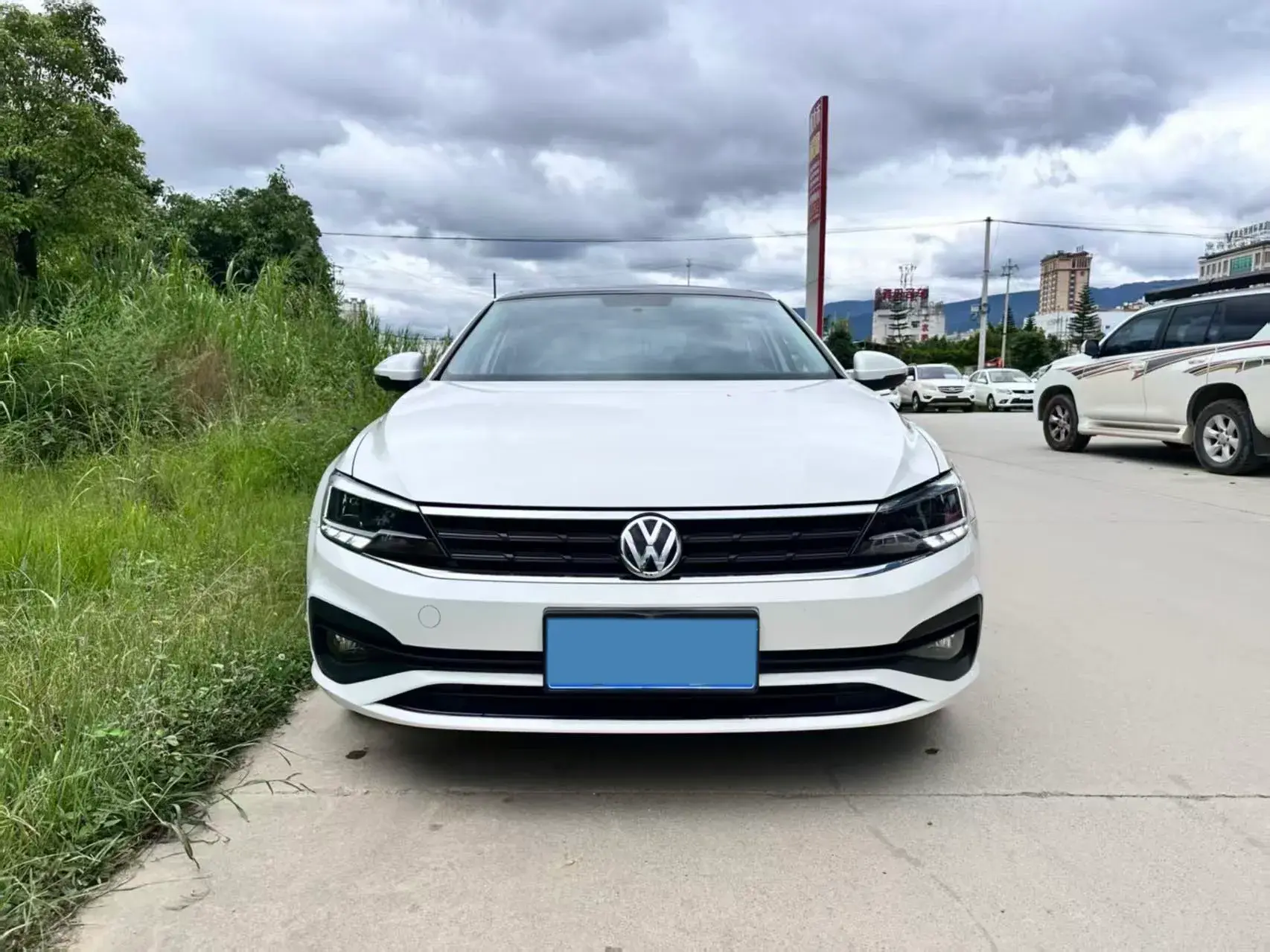 2019 VOLKSWAGEN LAMANDO thumbnail 2