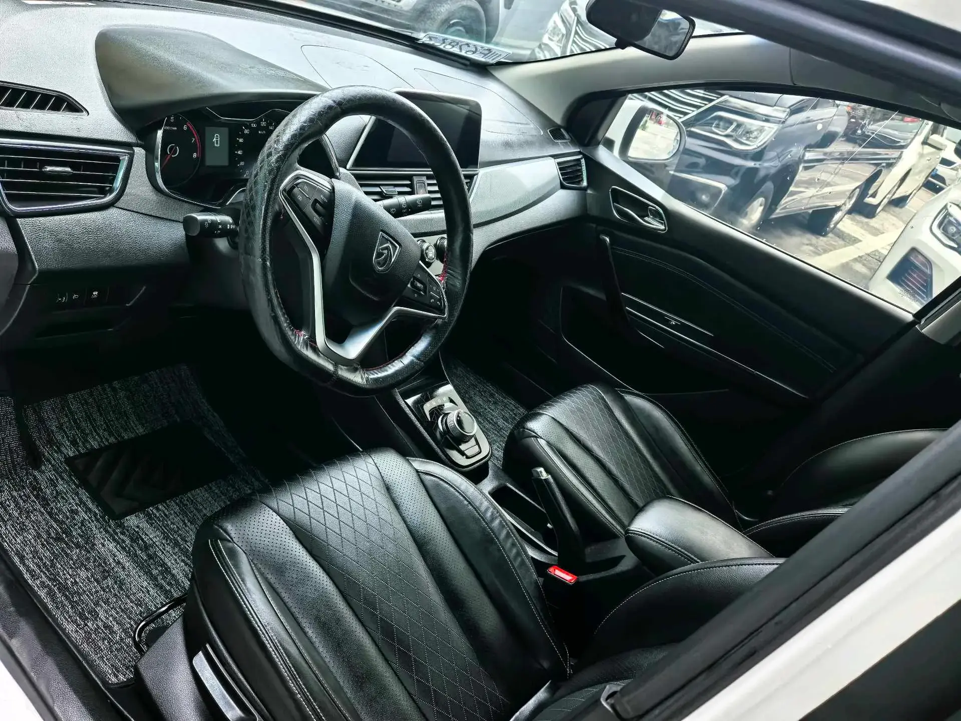 2018 BAOJUN 530 thumbnail 3