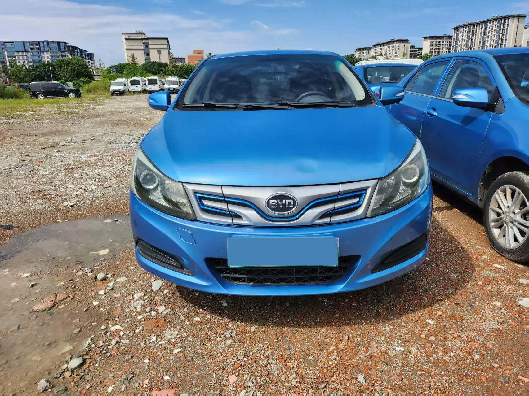 2018 BYD E5 thumbnail 2