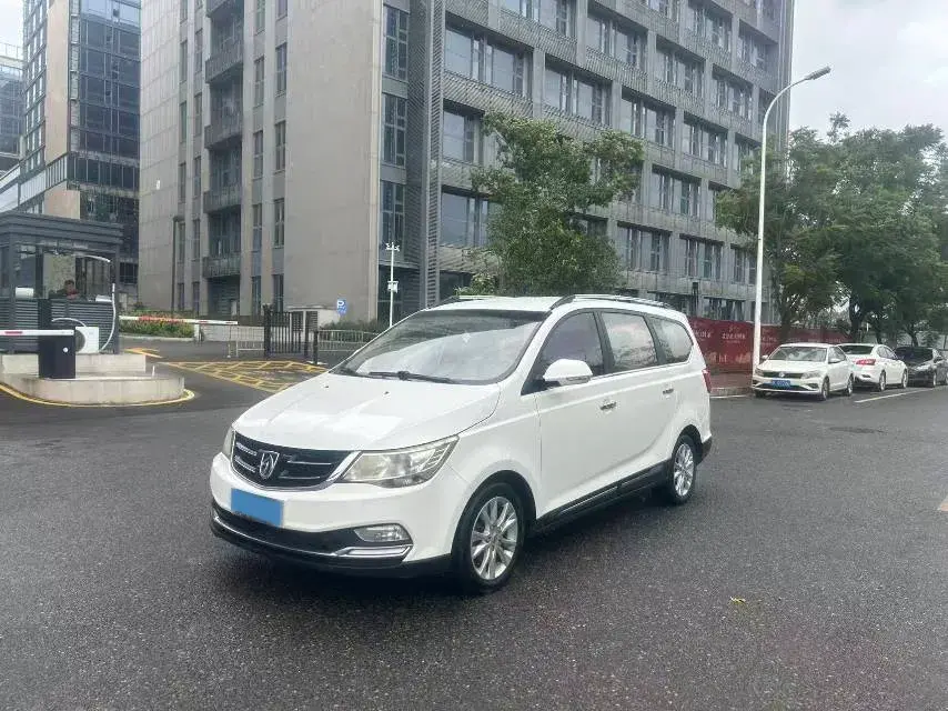 2016 BAOJUN 730 view 1