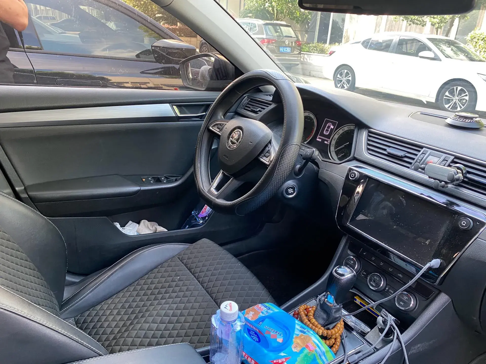 2018 SKODA SUPERB thumbnail 4