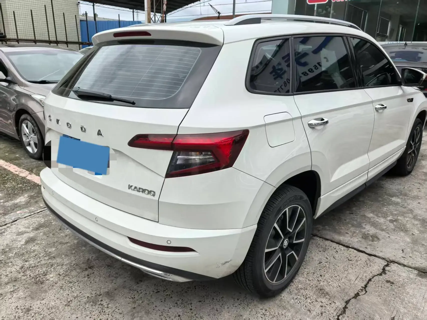 2021 SKODA KAROQ thumbnail 4