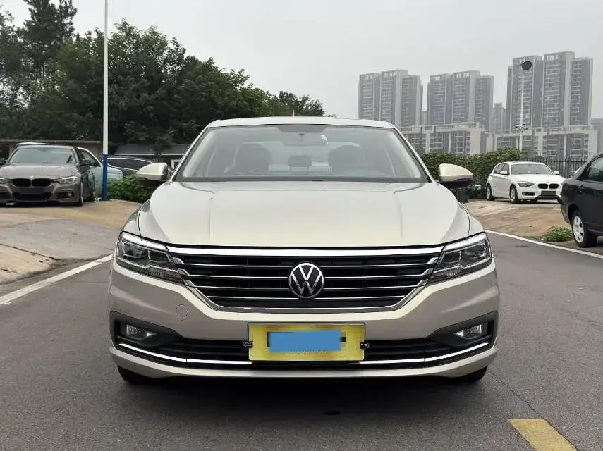 2019 VOLKSWAGEN LAVIDA thumbnail 2