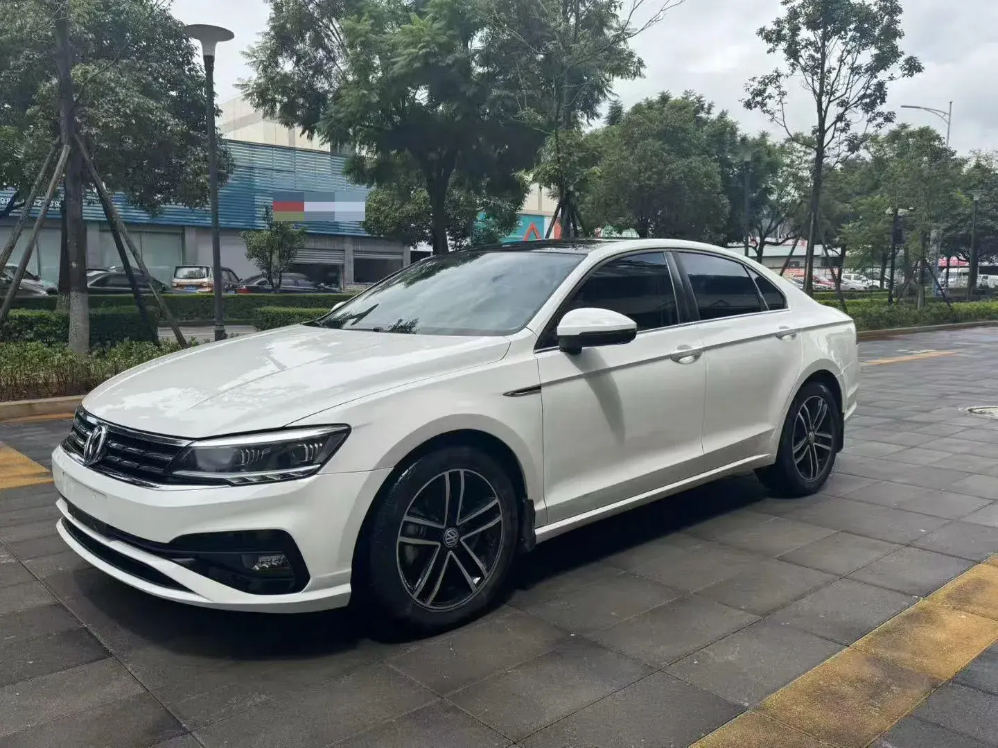 2019 VOLKSWAGEN LAMANDO view 1