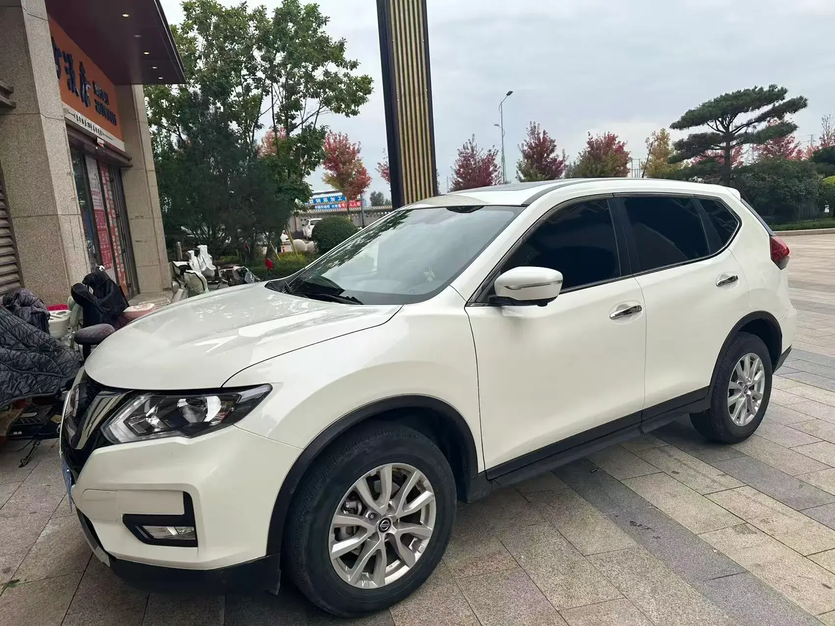 2020 NISSAN X-TRAIL thumbnail 4