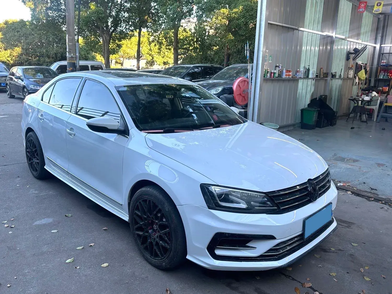 2018 VOLKSWAGEN SAGITAR thumbnail 3