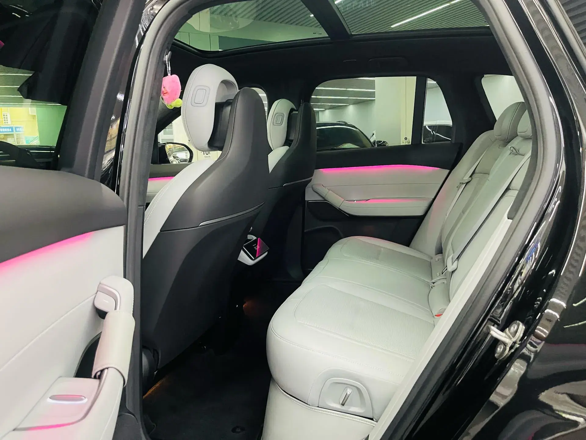 2024 NIO ES6 thumbnail 3