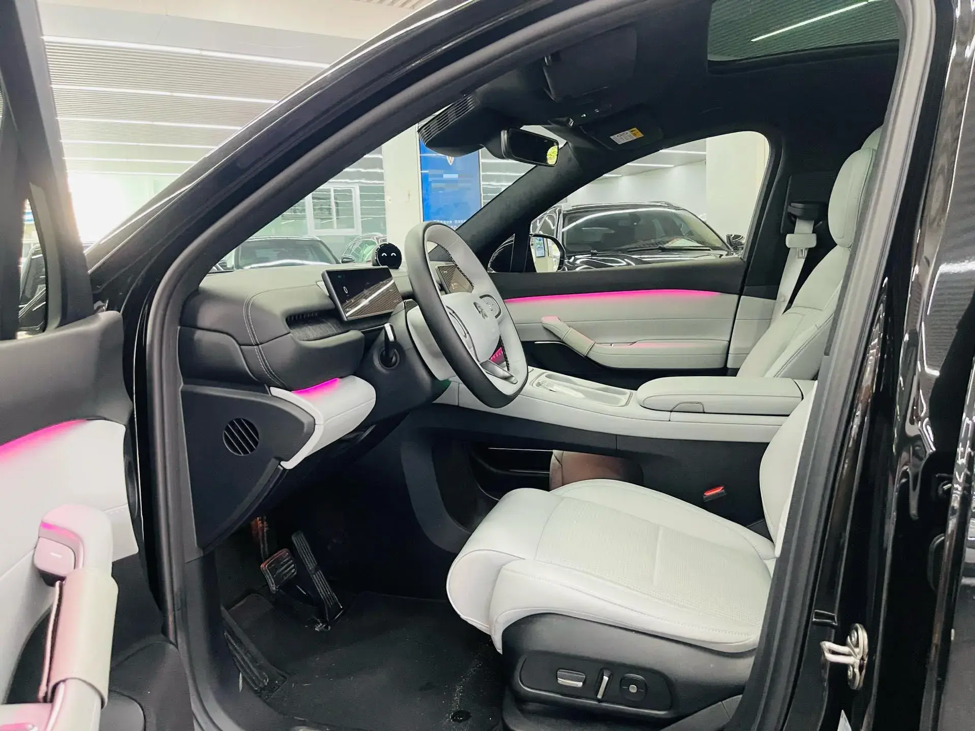 2024 NIO ES6 thumbnail 2