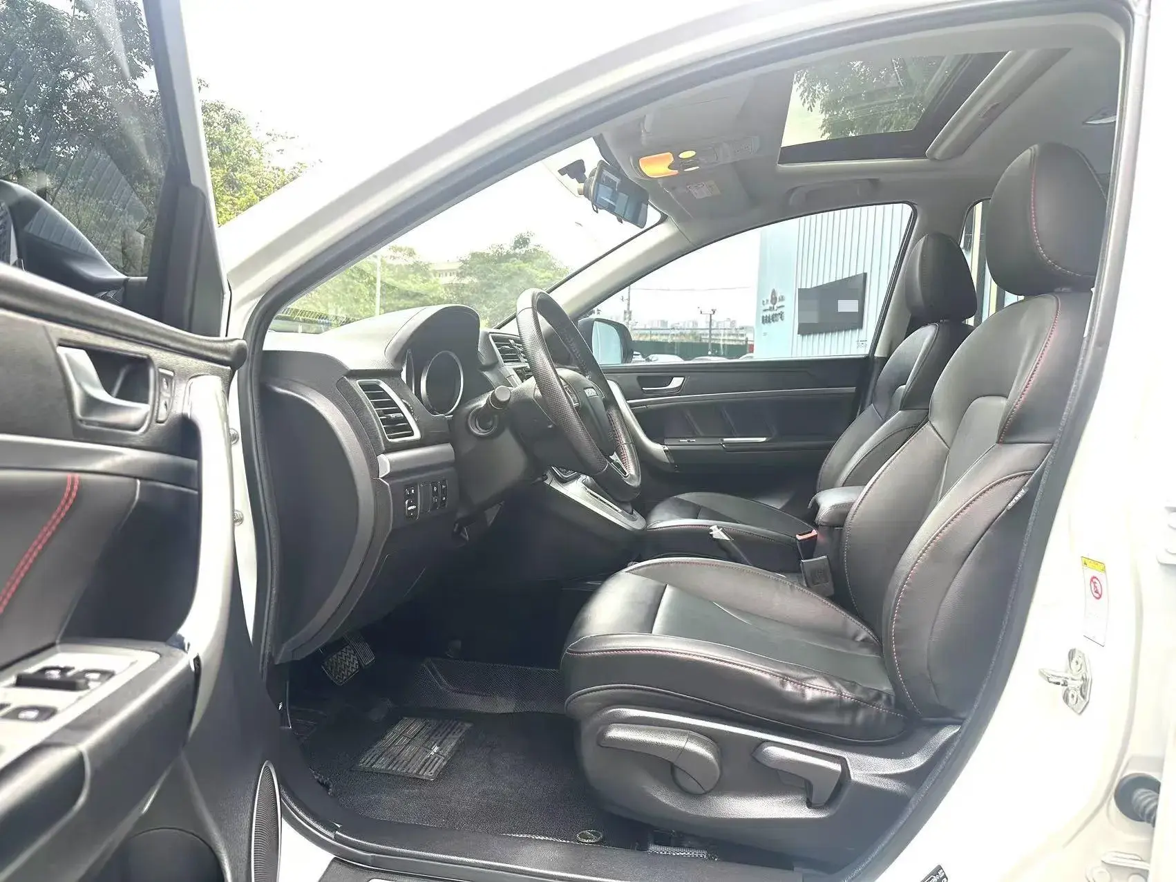 2019 HAVAL M6 thumbnail 4