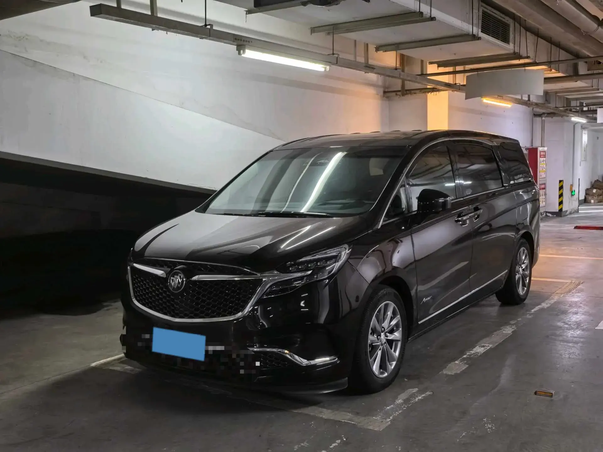 2021 BUICK GL8 view 1