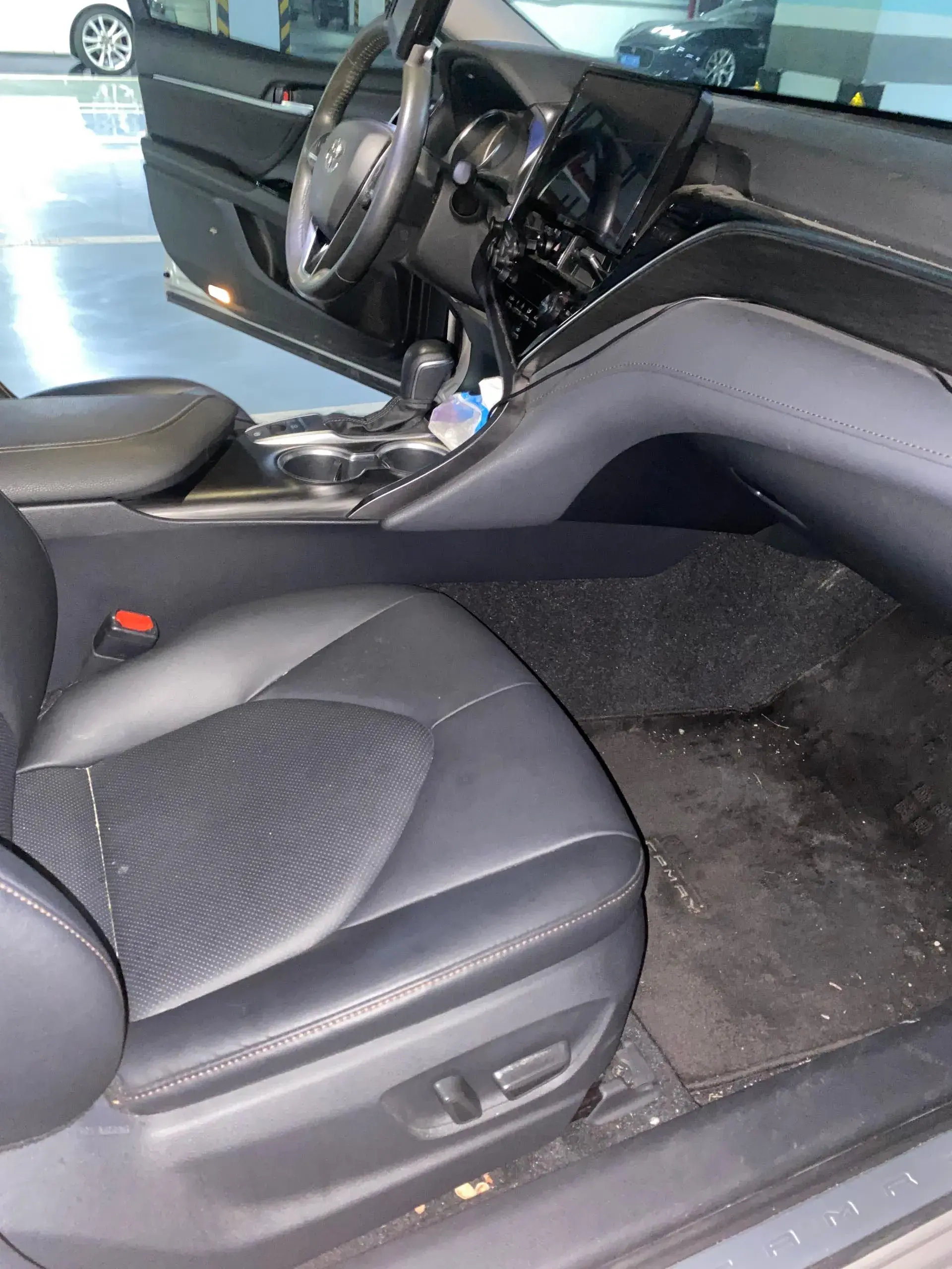 2021 TOYOTA CAMRY thumbnail 4