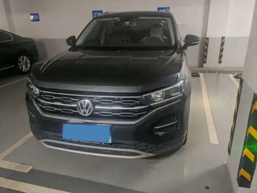 2019 VOLKSWAGEN TAYRON view 1