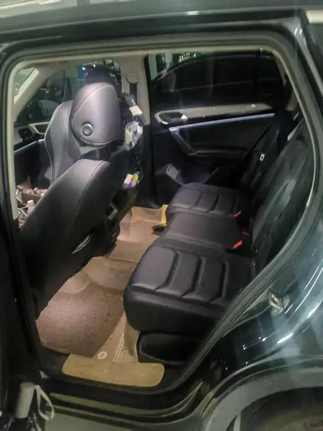 2019 VOLKSWAGEN TAYRON thumbnail 3