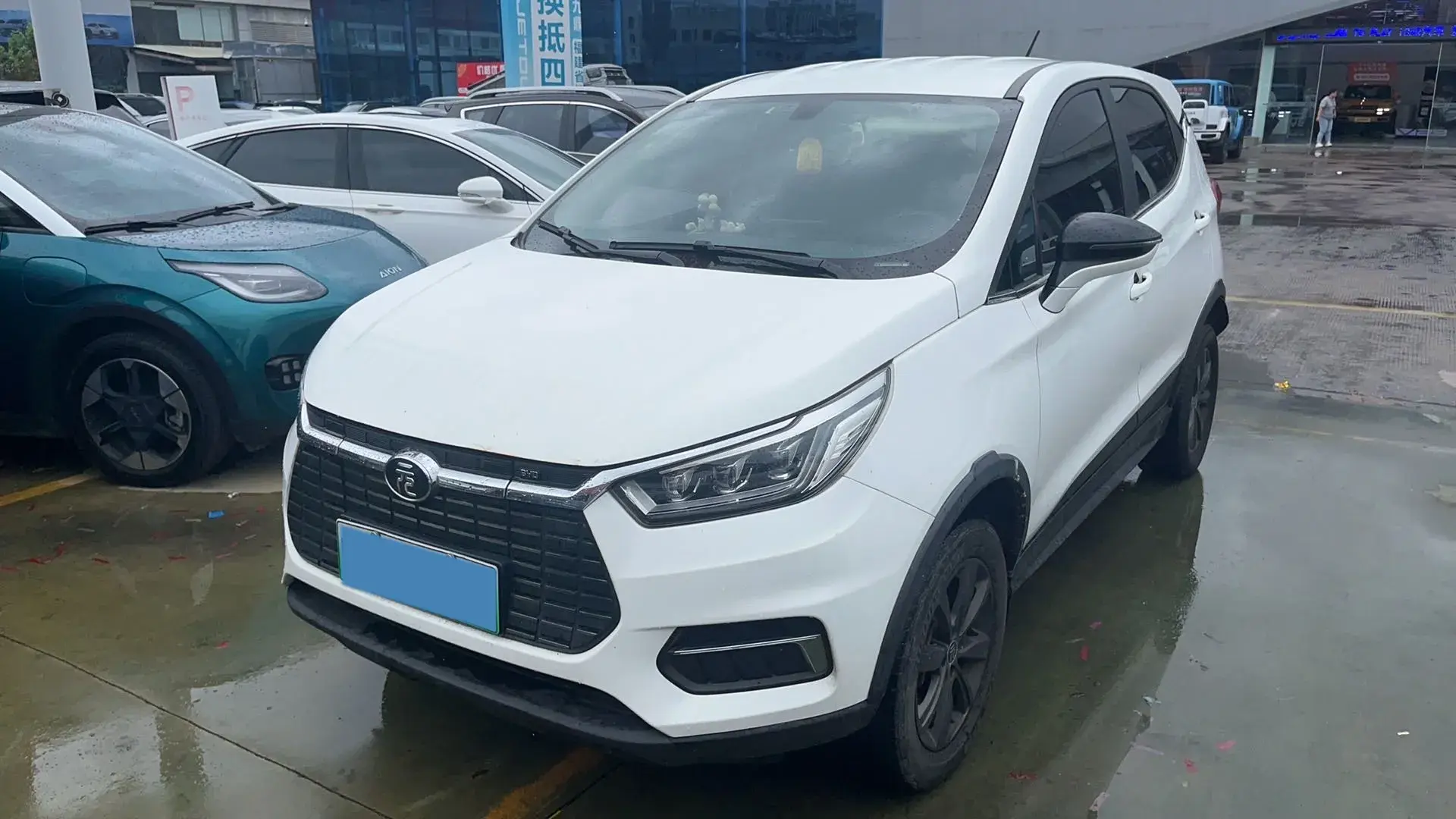 2019 BYD YUAN view 1