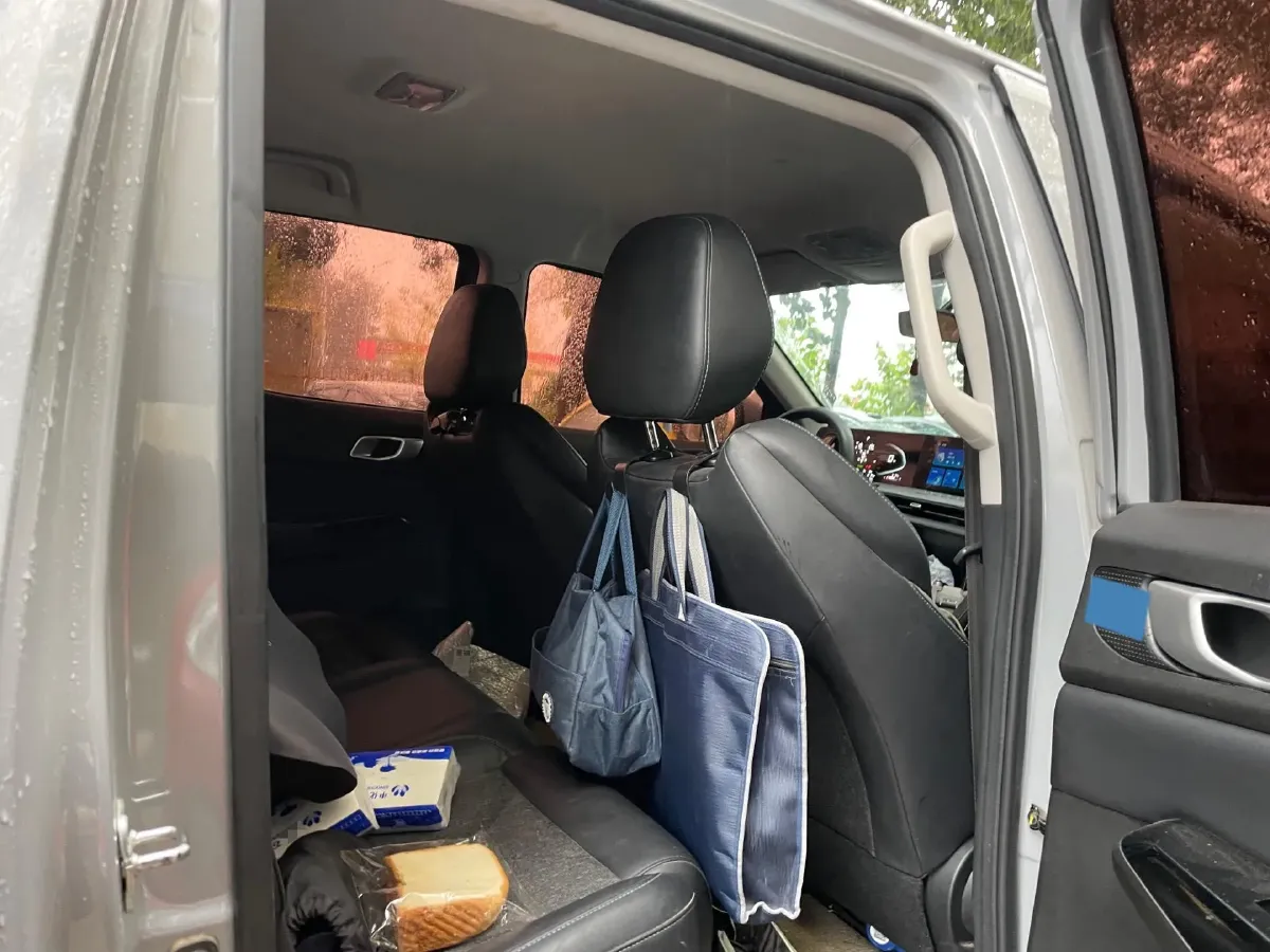 2024 ChangAn Hunter 2.0T 190HP L4 REEV 31.18KWH,autocango,china used car exporter,china ev exporter,chinese used car exporter,chinese used ev exporter