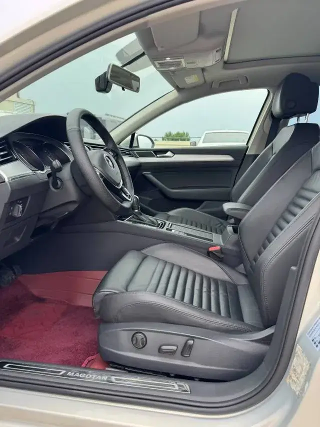 2018 VOLKSWAGEN MAGOTAN thumbnail 4