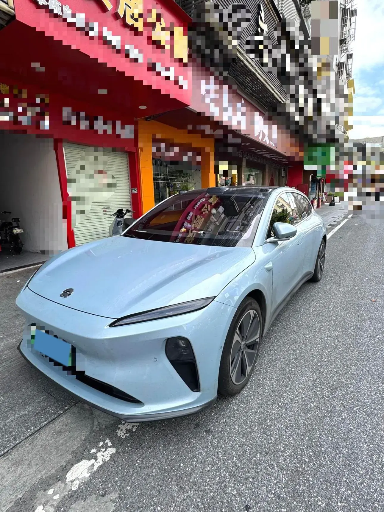 2023 NIO ET5T view 1