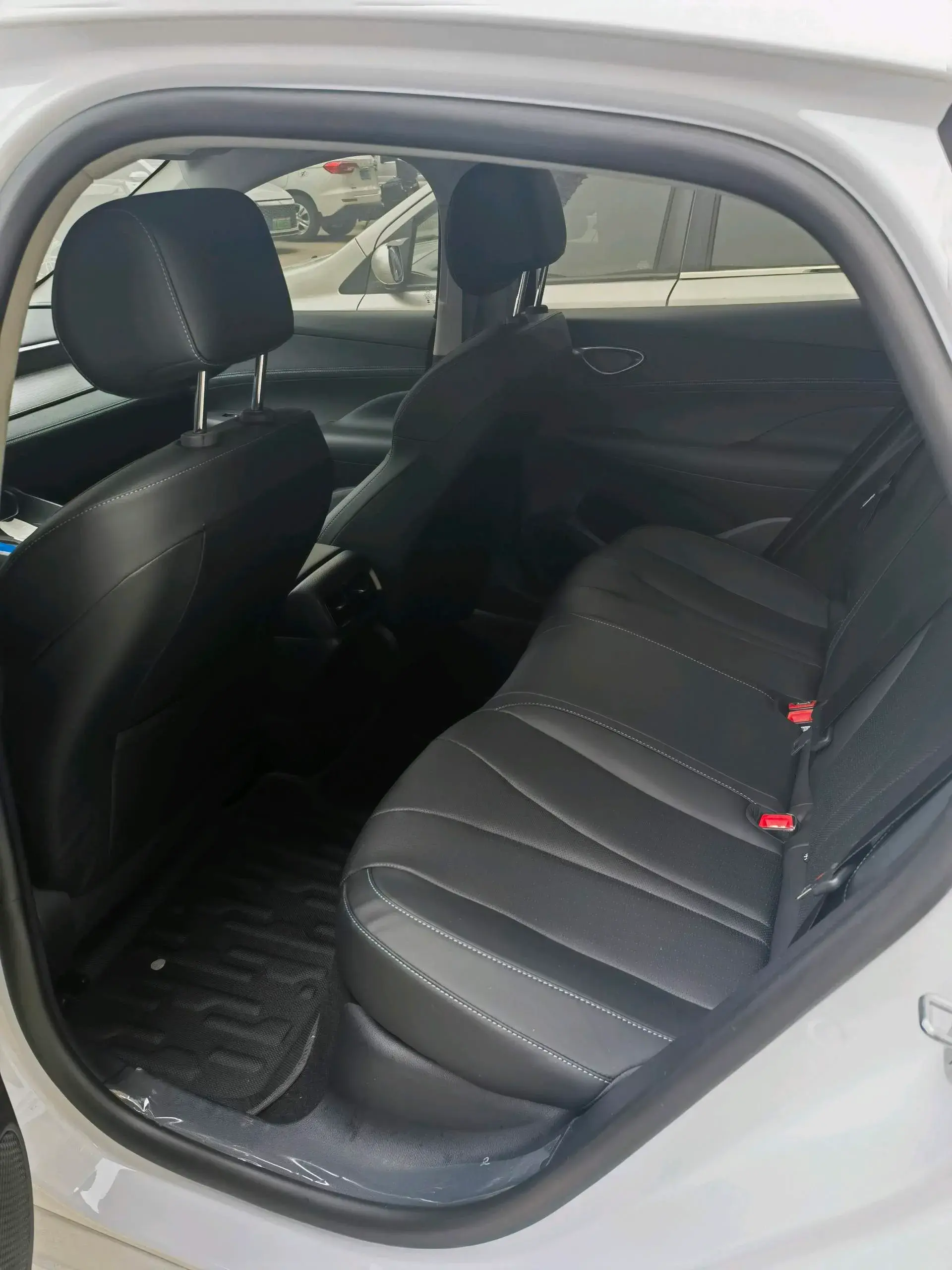 2025 BYD SEAL05 thumbnail 4