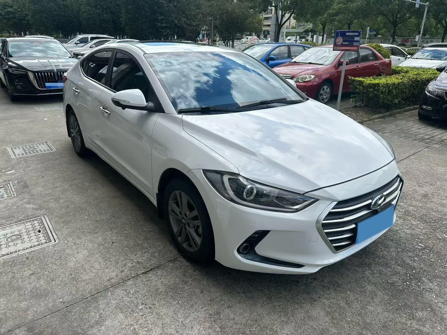 2016 HYUNDAI ELANTRA thumbnail 2