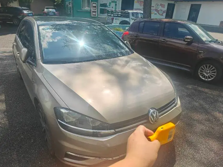 2020 VOLKSWAGEN GOLF thumbnail 3