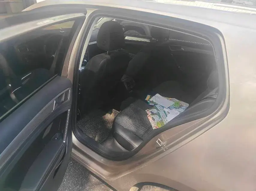 2020 VOLKSWAGEN GOLF thumbnail 4