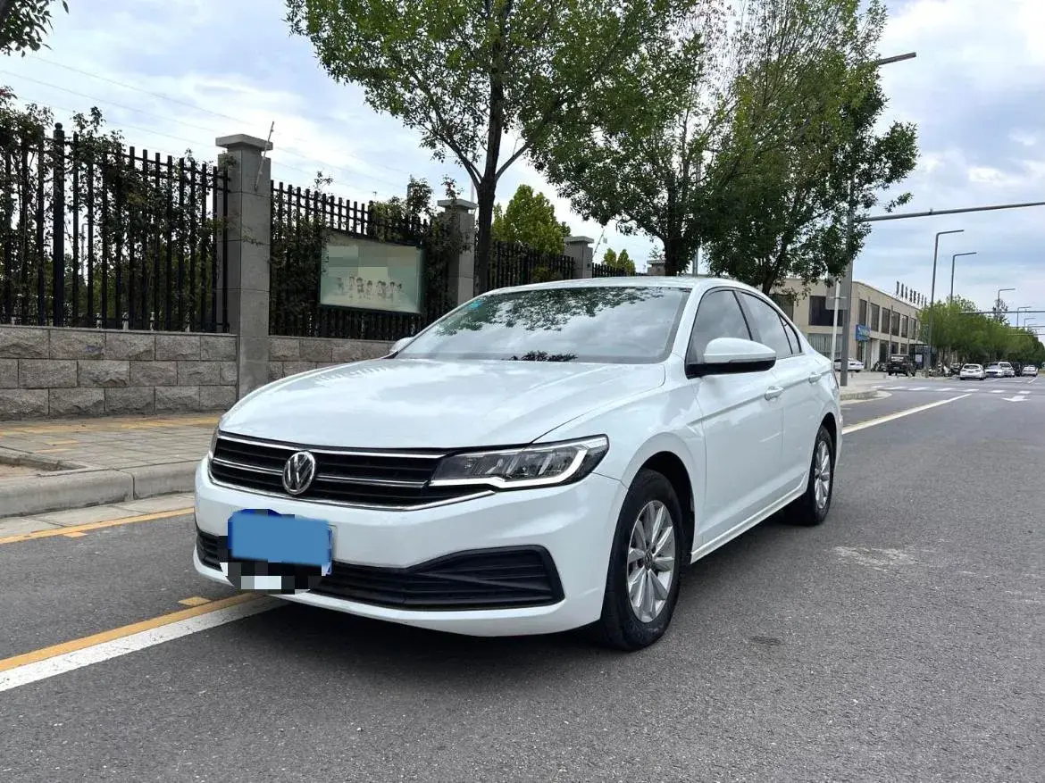 2021 VOLKSWAGEN BORA view 1