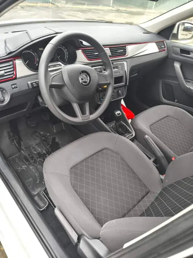 2020 SKODA RAPID thumbnail 4