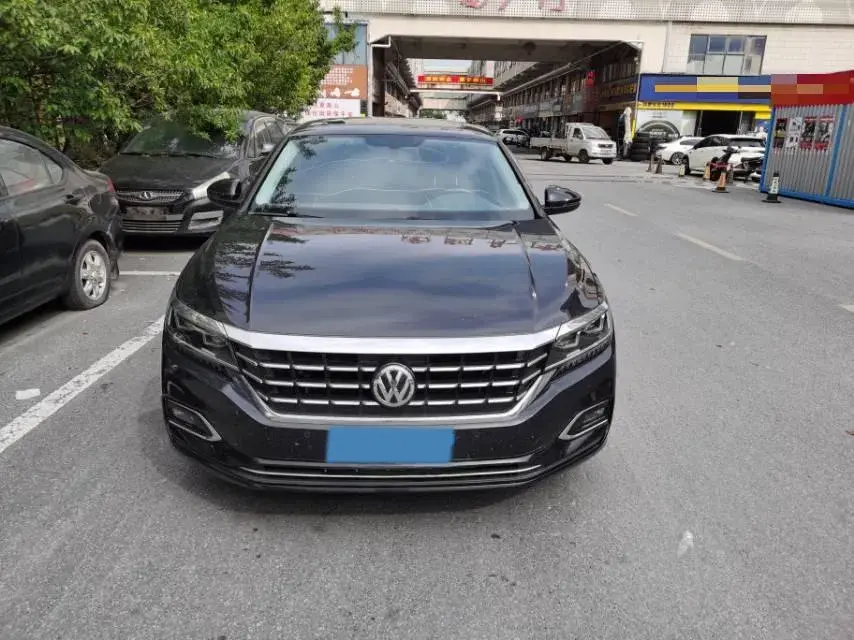 2019 VOLKSWAGEN PASSAT thumbnail 2