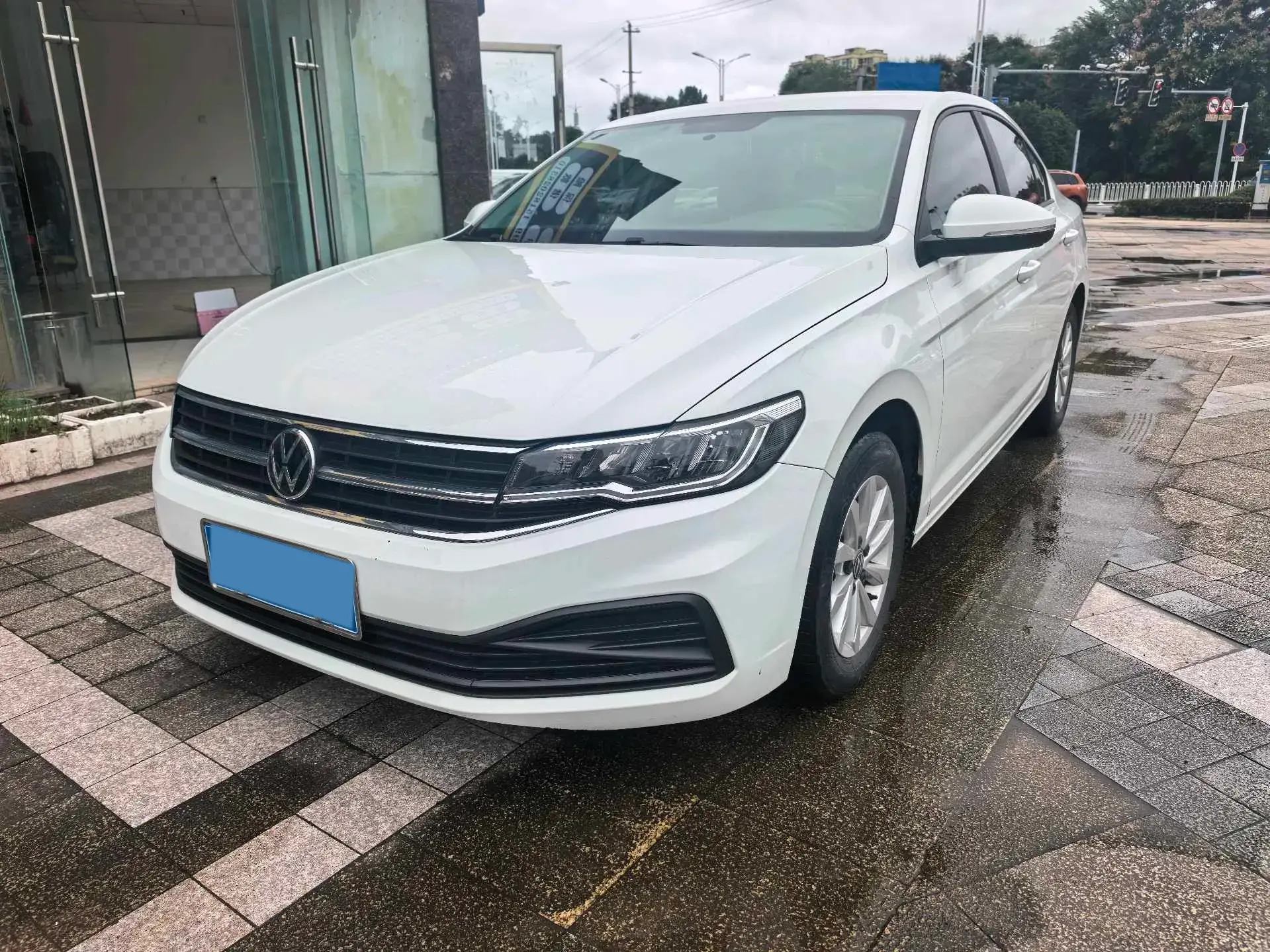 2021 VOLKSWAGEN BORA view 1