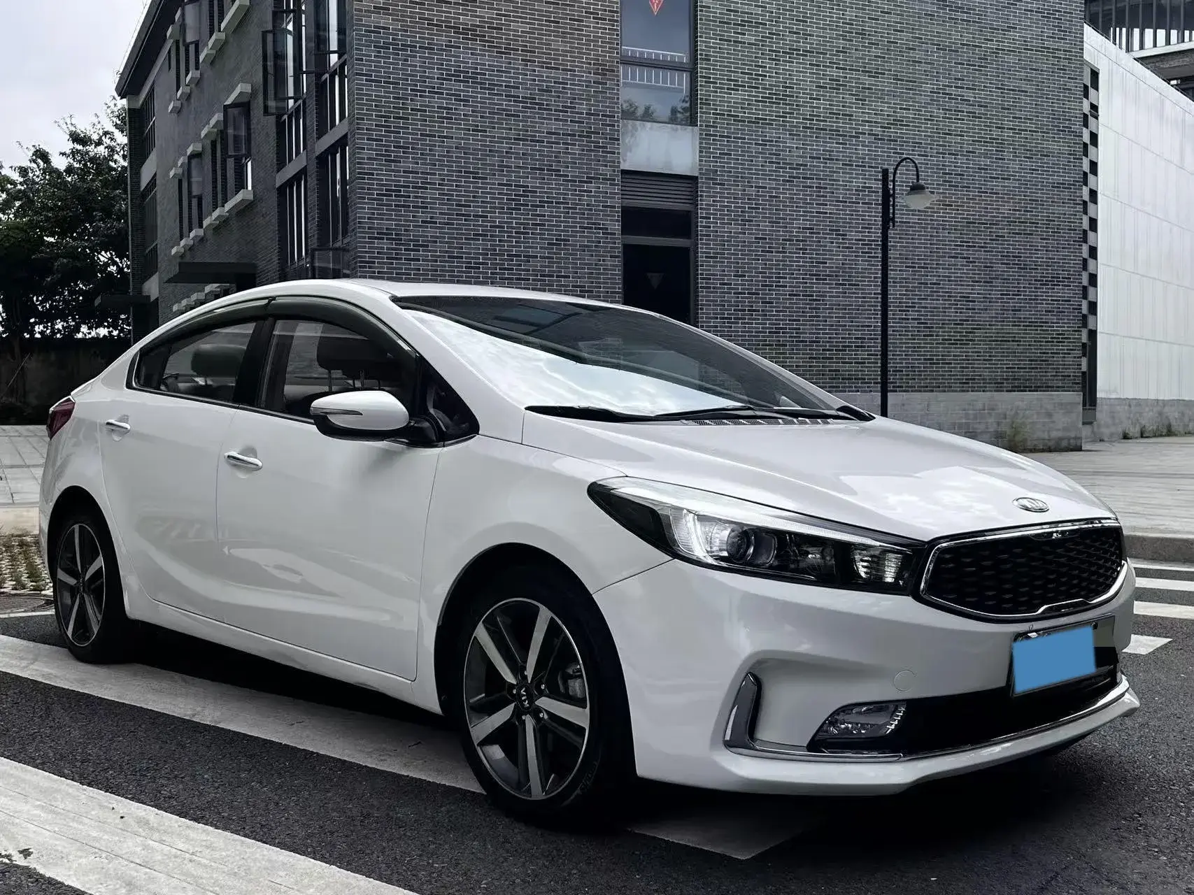 2017 KIA K3 thumbnail 4