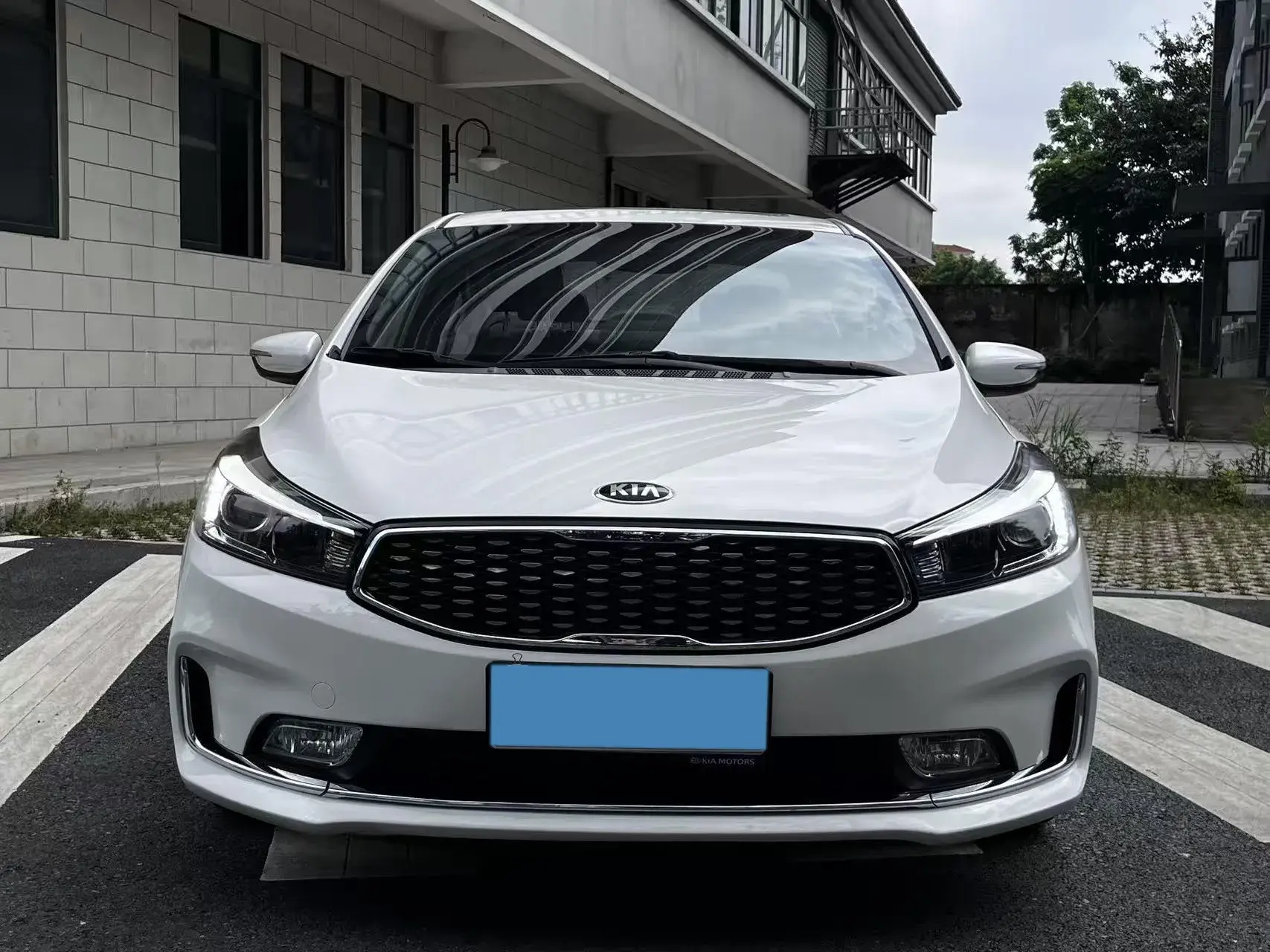 2017 KIA K3 thumbnail 3