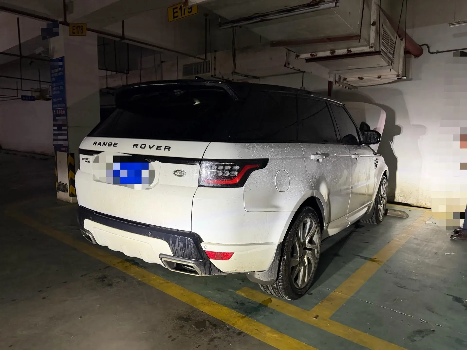 2018 LAND ROVER thumbnail 2