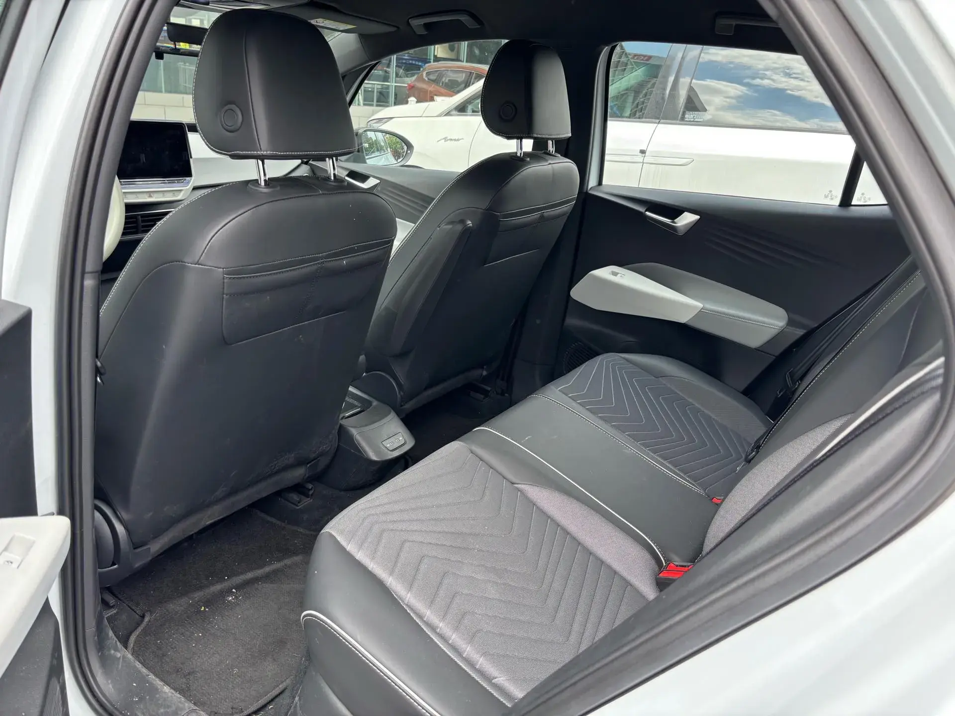 2023 VOLKSWAGEN ID.3 thumbnail 4