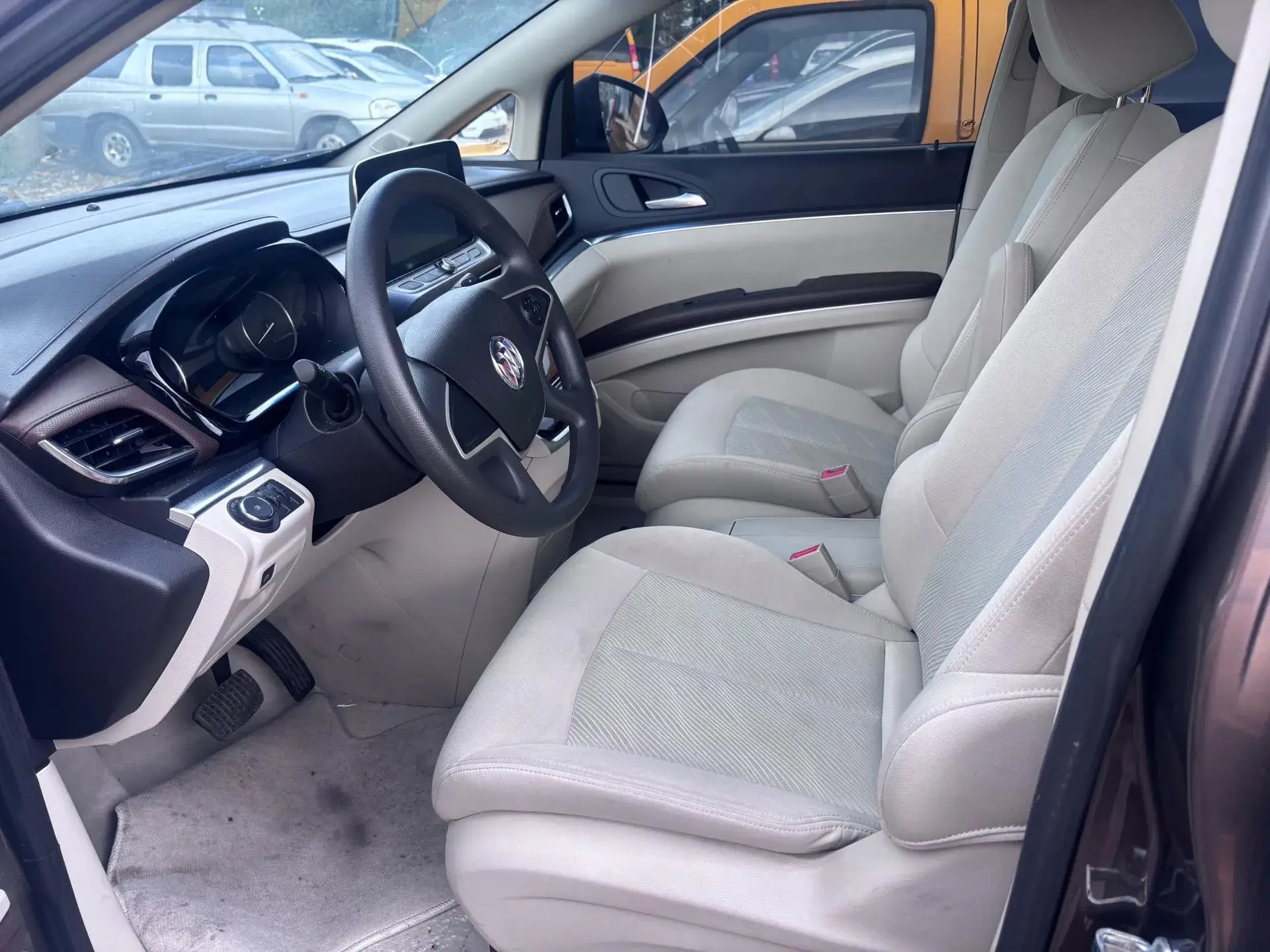 2021 BUICK GL8 thumbnail 2