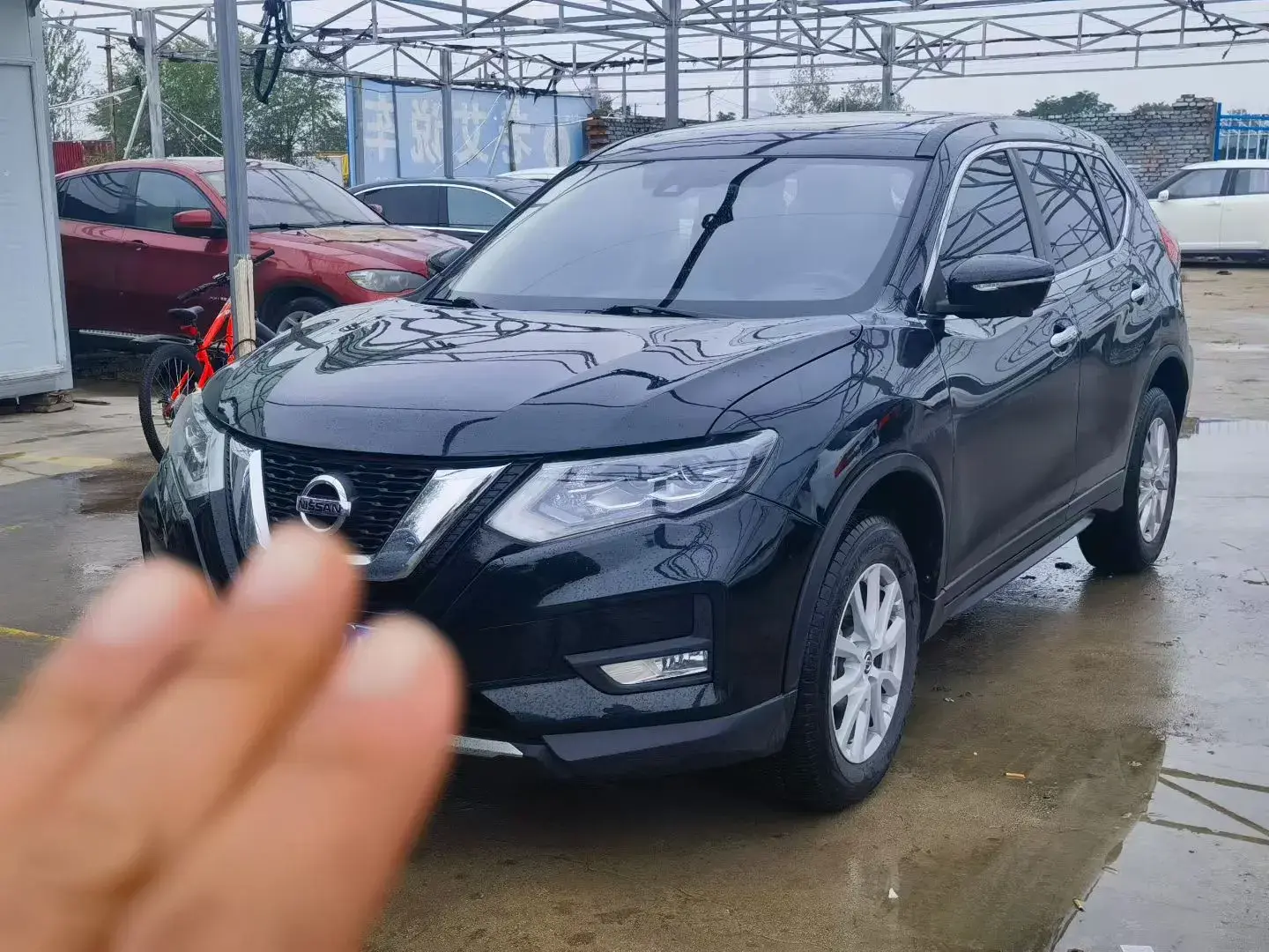 2022 NISSAN X-TRAIL view 1