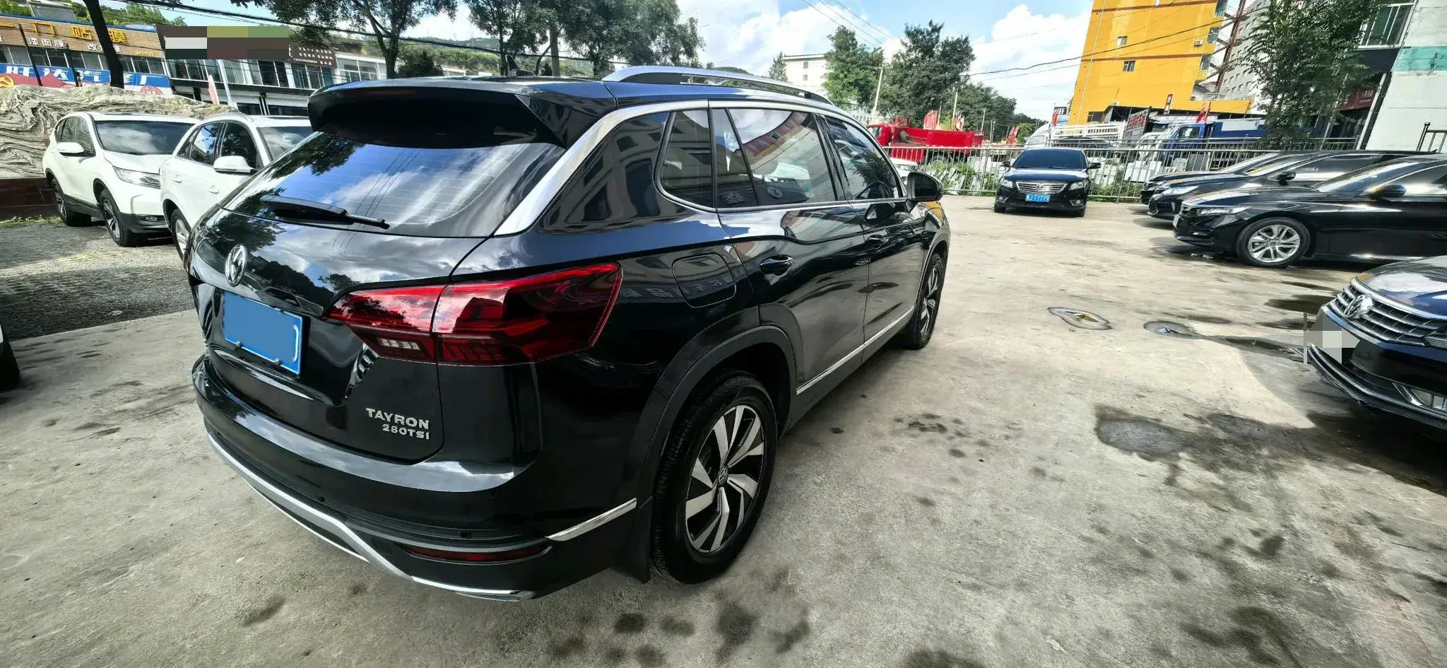 2020 VOLKSWAGEN TAYRON thumbnail 3